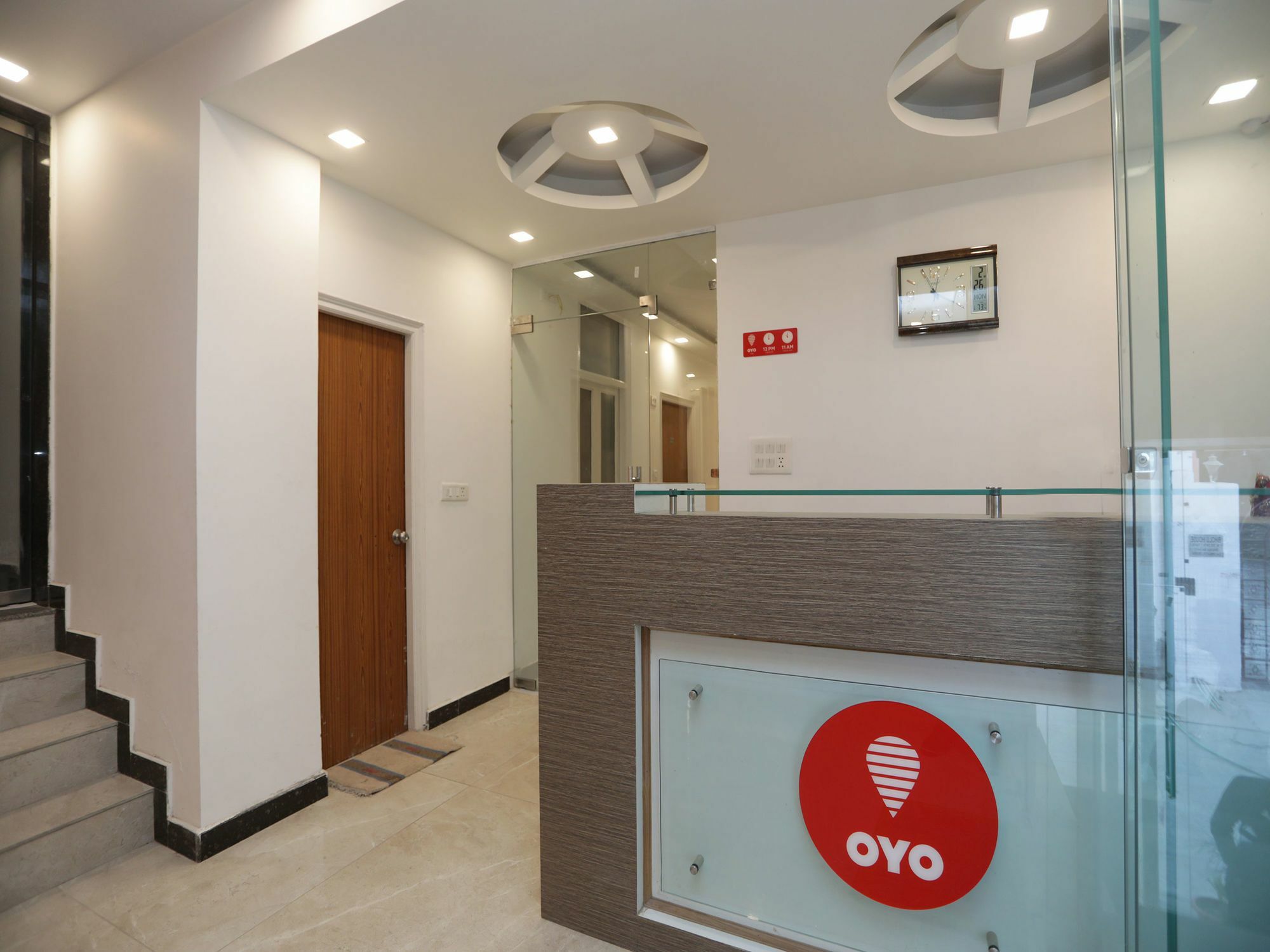 ניו דלהי Oyo Hotel Qubic Stay מראה חיצוני תמונה